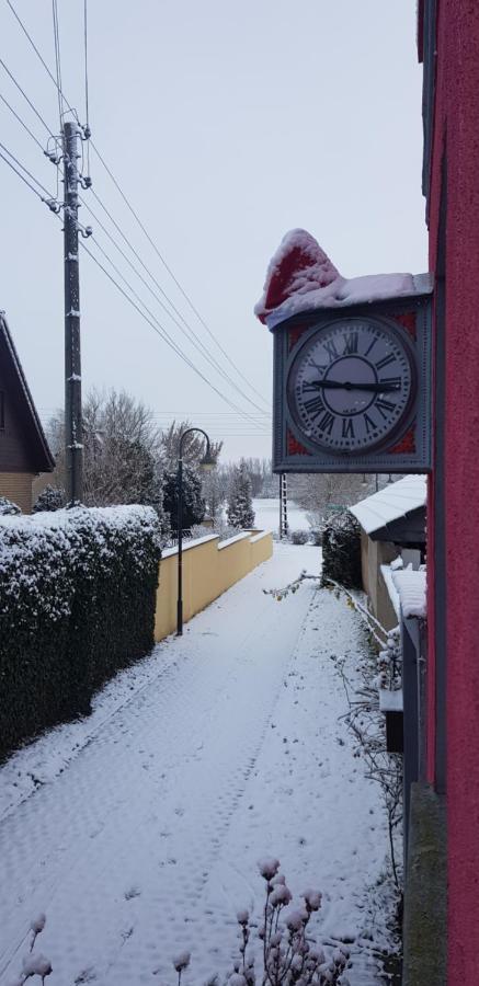 Zimmervermietung Zahn Baalberge ภายนอก รูปภาพ